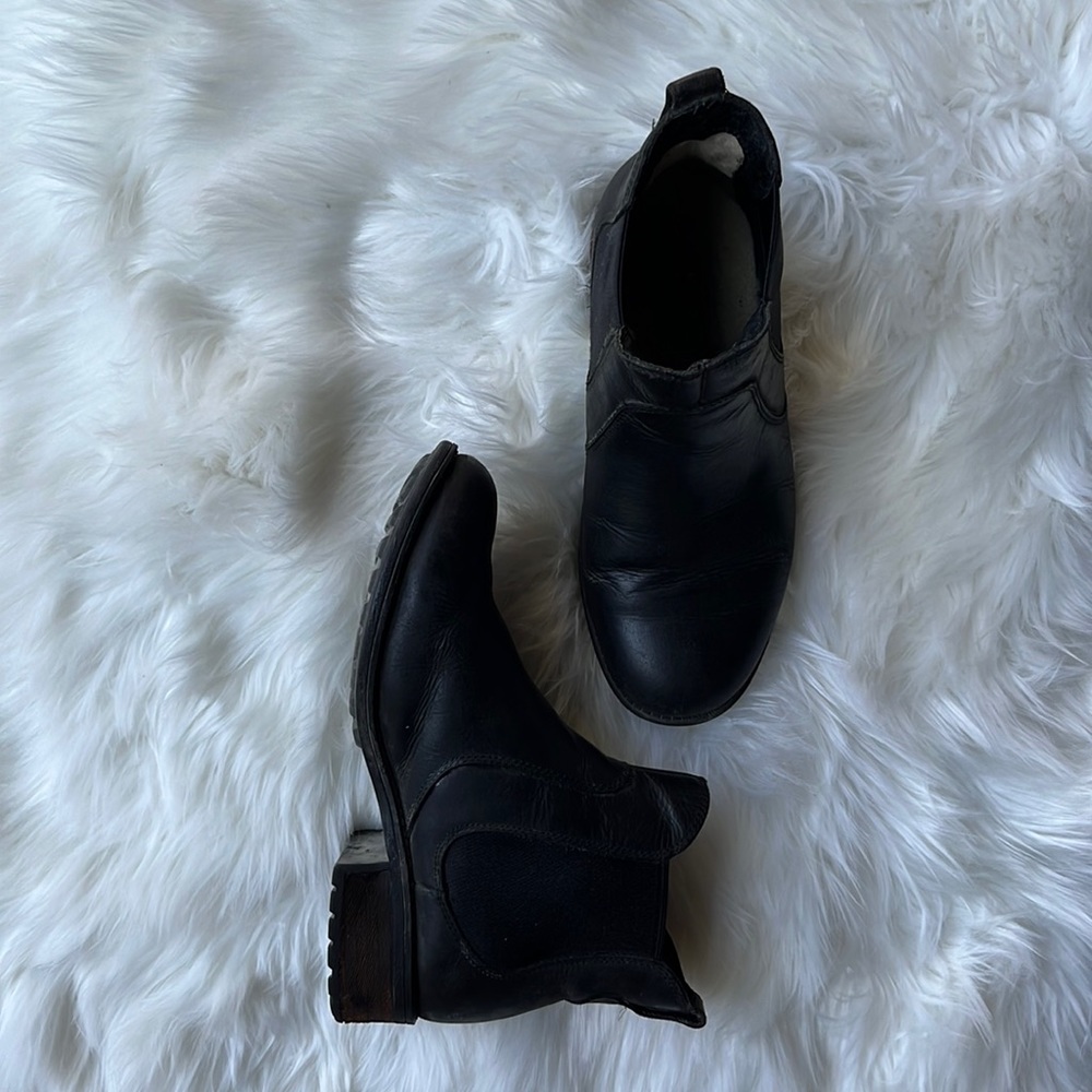 UGG leather boots size 7